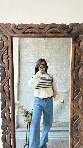 Light Cute sweater 32- 34 bust