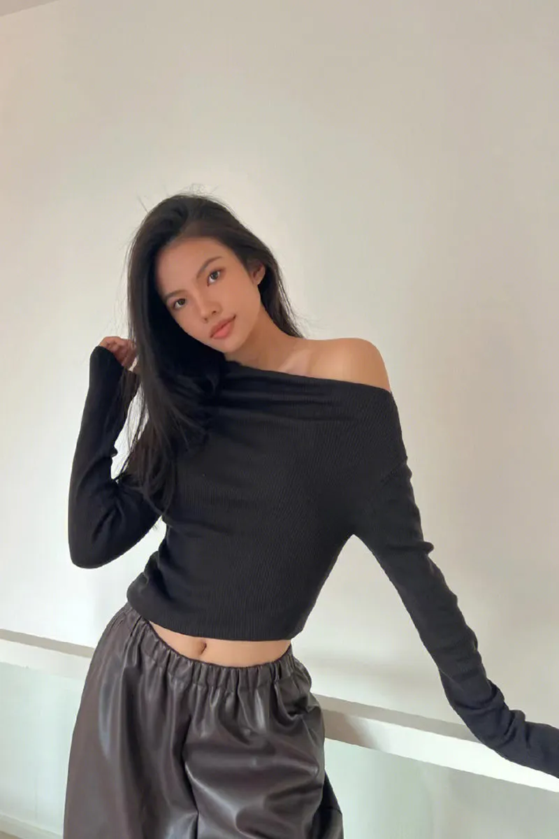 Pleated Balloon Leather Pants