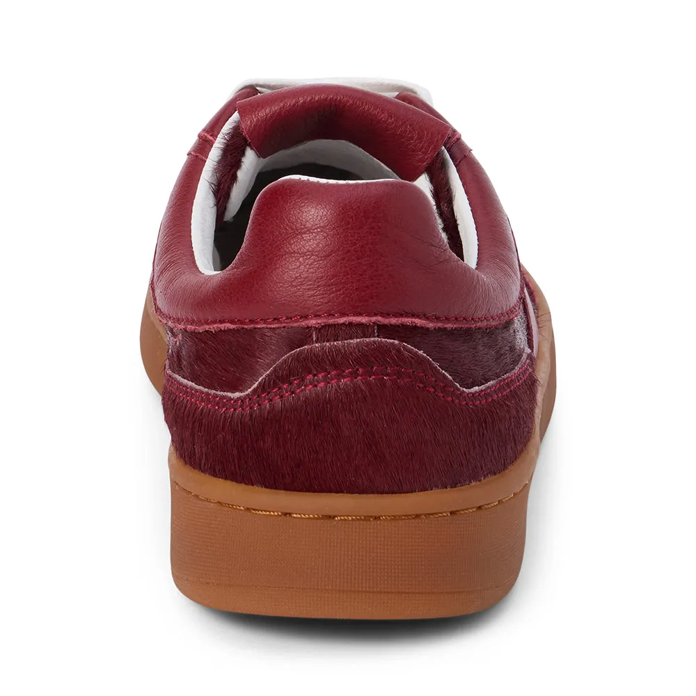 Quincy Low-Top Sneaker