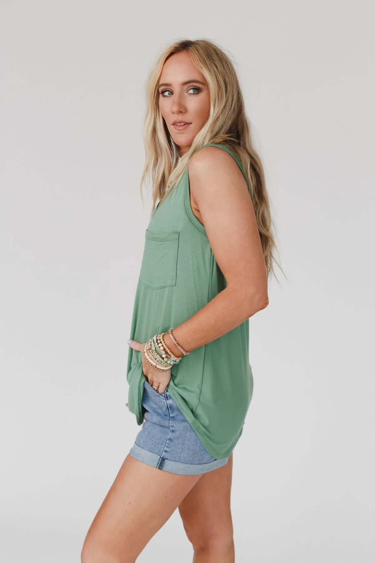 Shelli Scoop Neck Tank Top - Sage